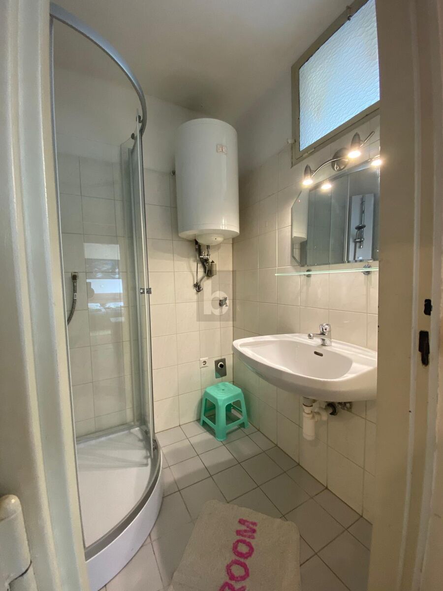 FERNBLICK & TERRASSE ? PLUS ZWEITE EINHEIT IM PAKET MGLICH /  / 1060 Wien / Bild 2