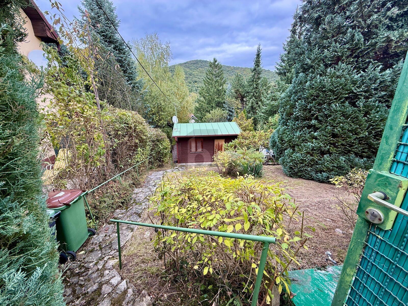 TOLLE FLCHE AM WOLFERSBERG MIT KLEINEM FERIENHAUS