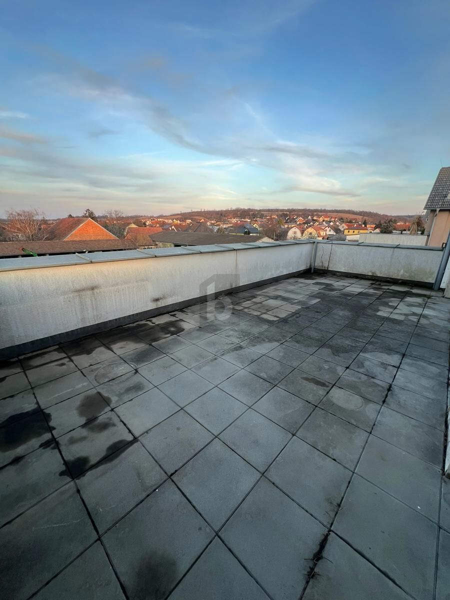 FAMILIENTRAUM IM NEUBAU MIT GROSSER DACHTERRASSE & 2 TIEFGARAGEN /  / 2485&nbsp;Wimpassing an der Leitha / Bild 1