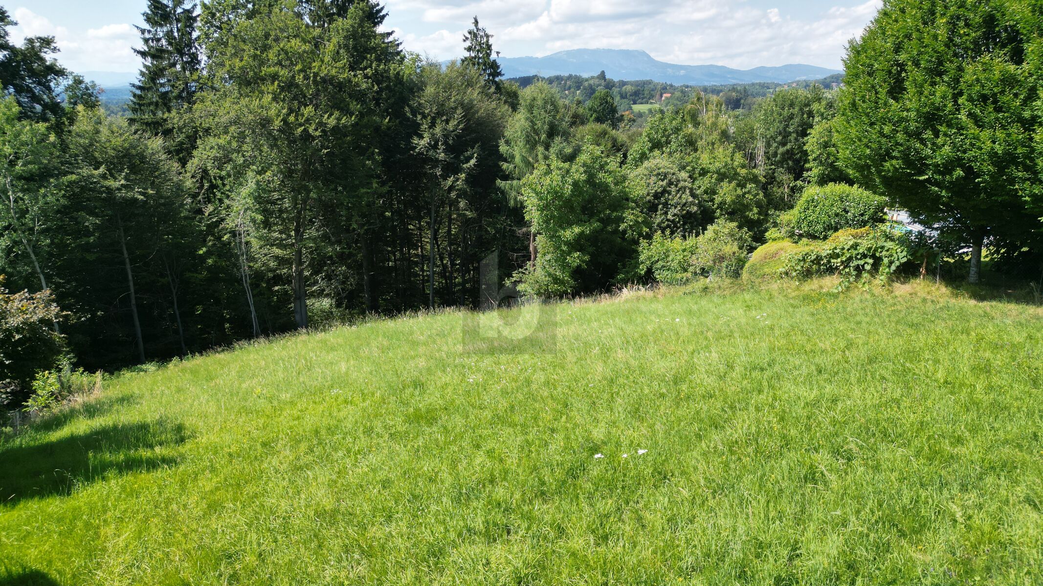 BAUGRUNDSTCK MIT HERRLICHEM SCHCKLBLICK ? EXCLUSIV IN RUHIGER LAGE /  / 8075 Hart bei Graz / Bild 1