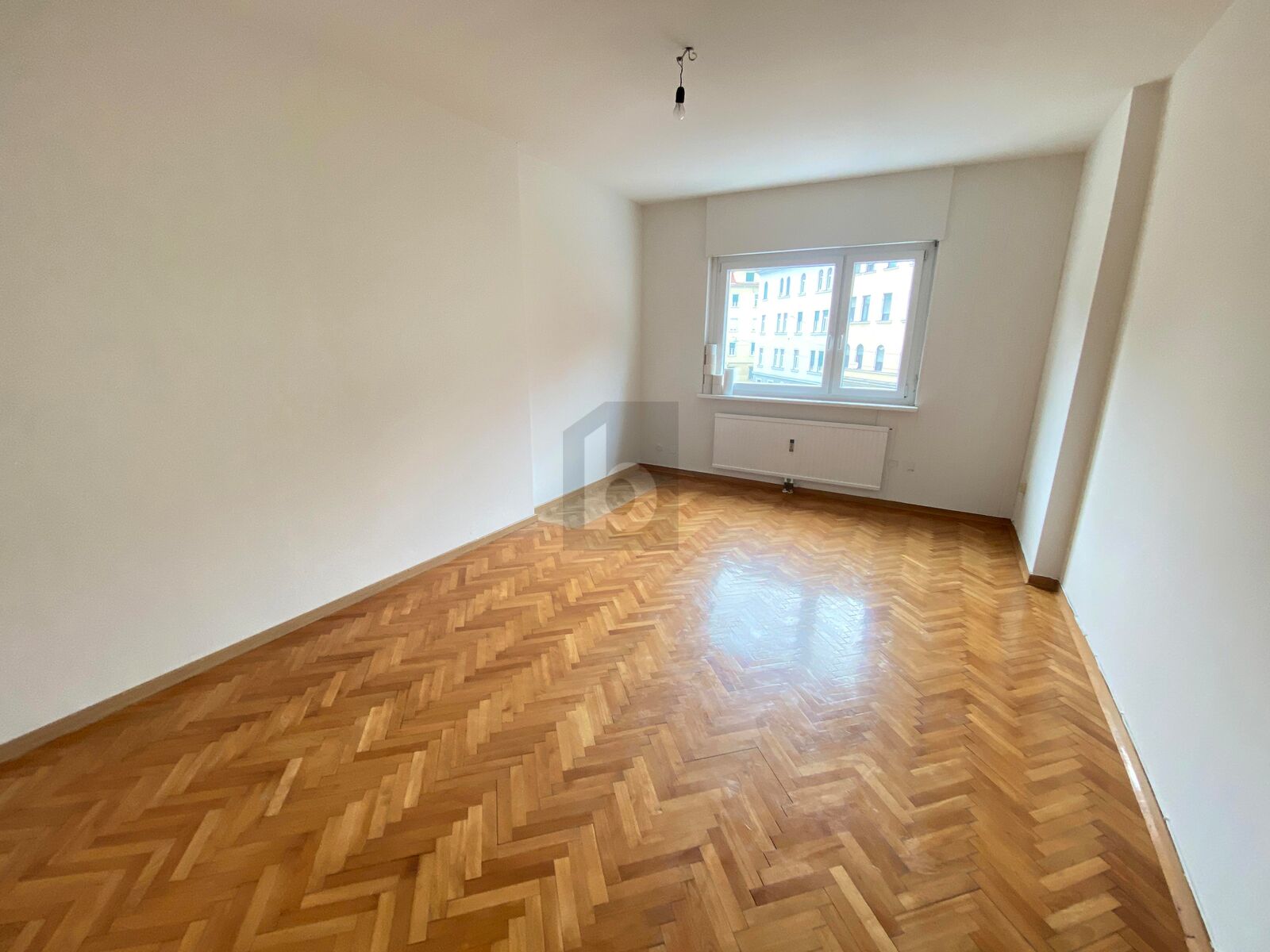 ZENTRAL GELEGEN MIT LOGGIA  /  / 8020 Graz / Bild 2