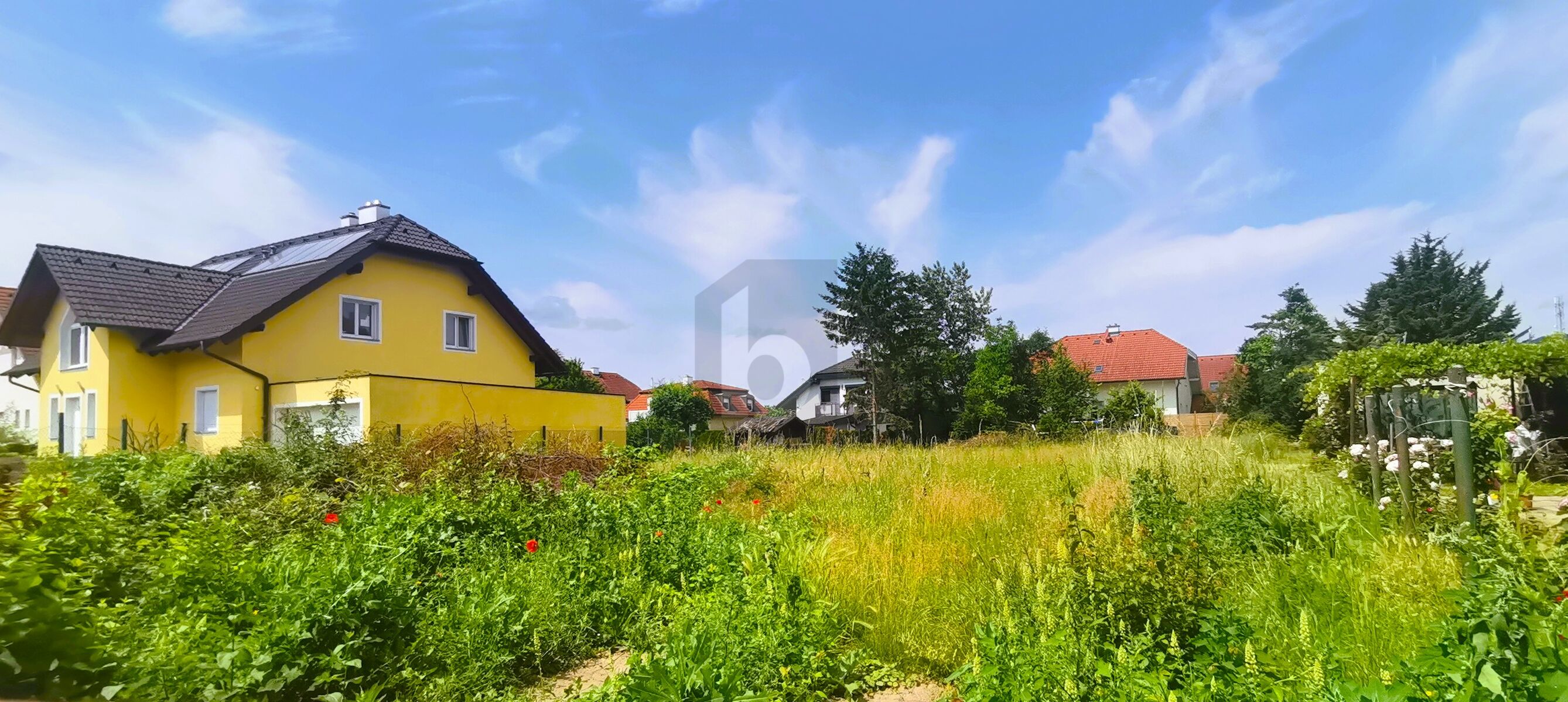 Preisreduktion! RIESIGES GRUNDSTCK  - BIS ZU 4 REIHENHUSER MGLICH