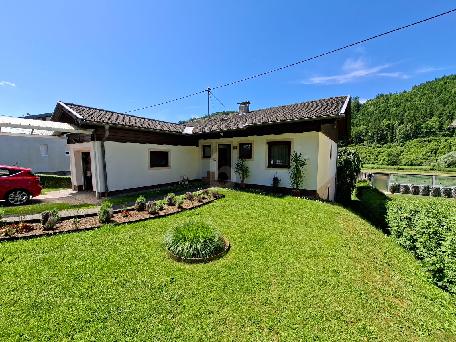 EINZIEHEN UND WOHLFHLEN /  / 9372 Eberstein / Bild 1