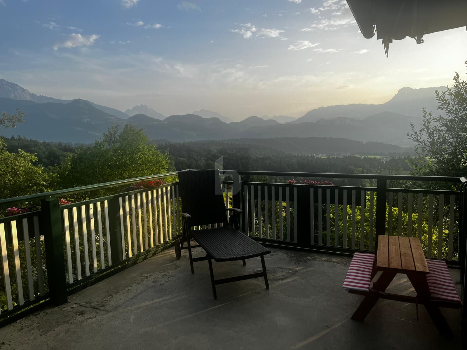 TRAUMHAFTE PANORAMAAUSSICHT IN EXKLUSIVER LAGE