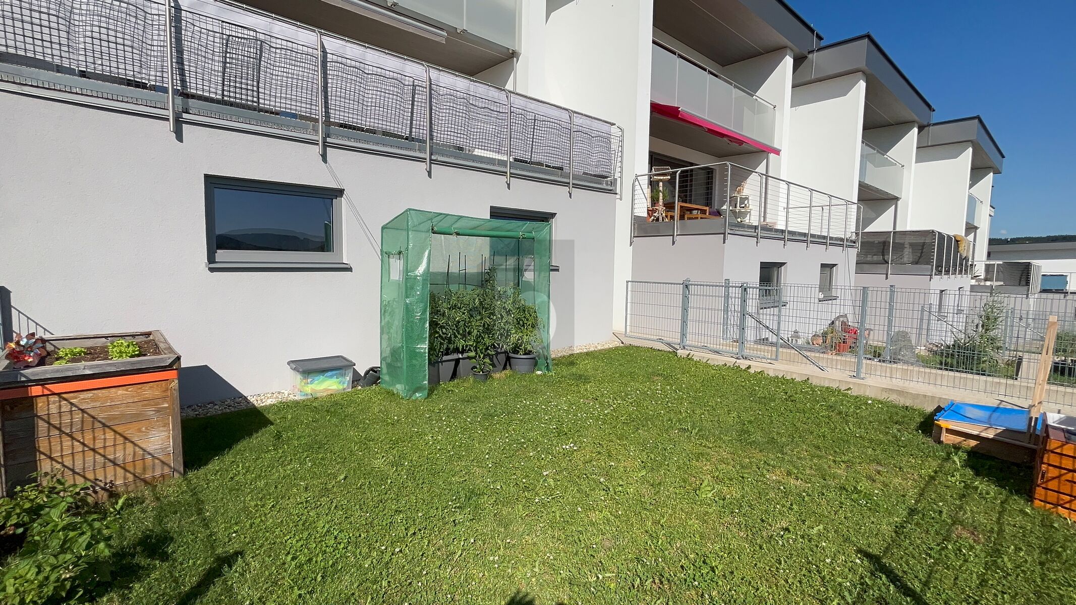 PANORAMAAUSBLICK MIT SONNENTERRASSE UND EIGENGARTEN /  / 5211 Friedburg / Bild 3