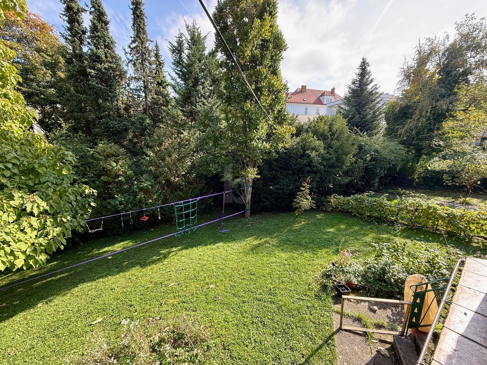 ZWEI HUSER OASE MIT WUNDERSCHNEM GARTEN /  / 1180 Wien / Bild 1
