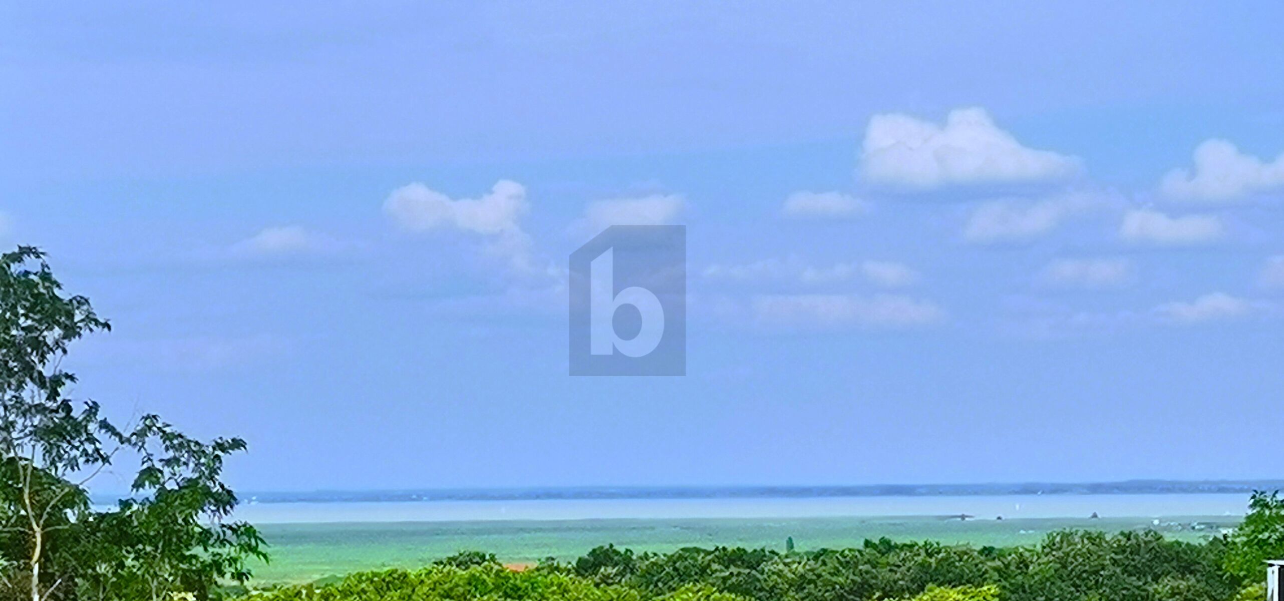 EXKLUSIVER SEEBLICK - WEITLUFIG - ERHHTE RUHELAGE /  / 7062 St. Margarethen im Burgenland / Bild 0