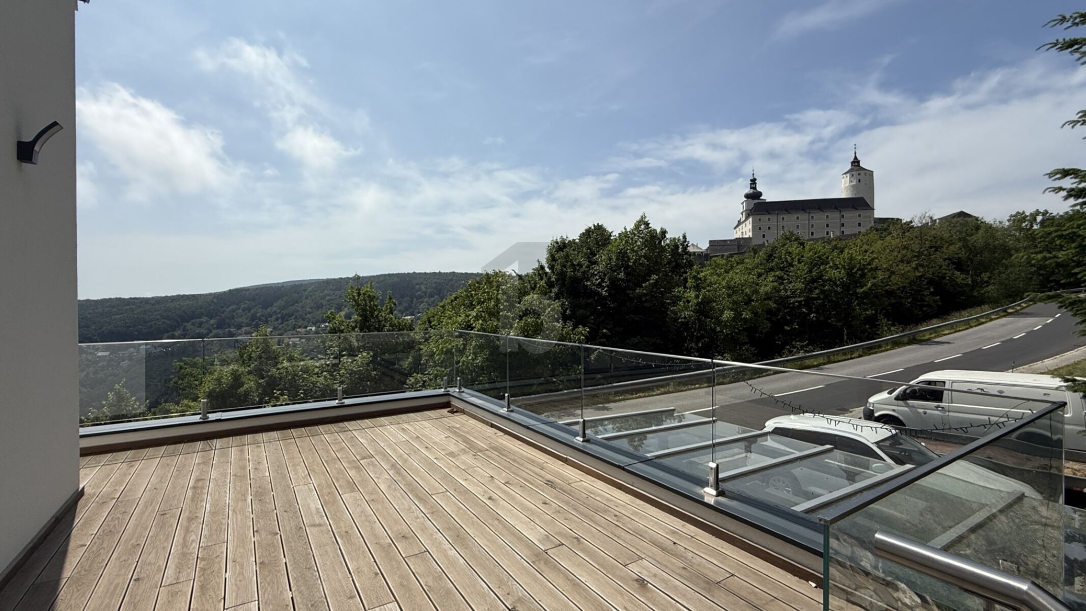 PANORAMAHAUS MIT KELLER & GSTEHAUS - DIE BURG ZUM GREIFEN NAH