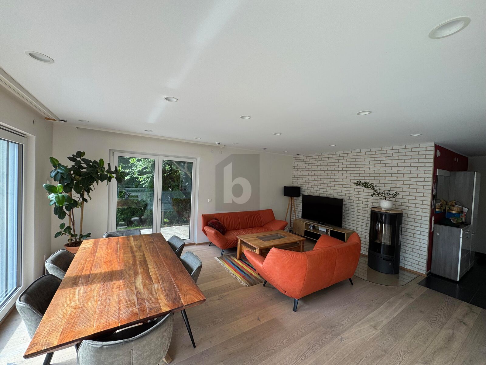 RUHIG GELEGENER FAMILIEN-TRAUM MIT GROER TERRASSE  /  / 6845 Hohenems / Bild 2
