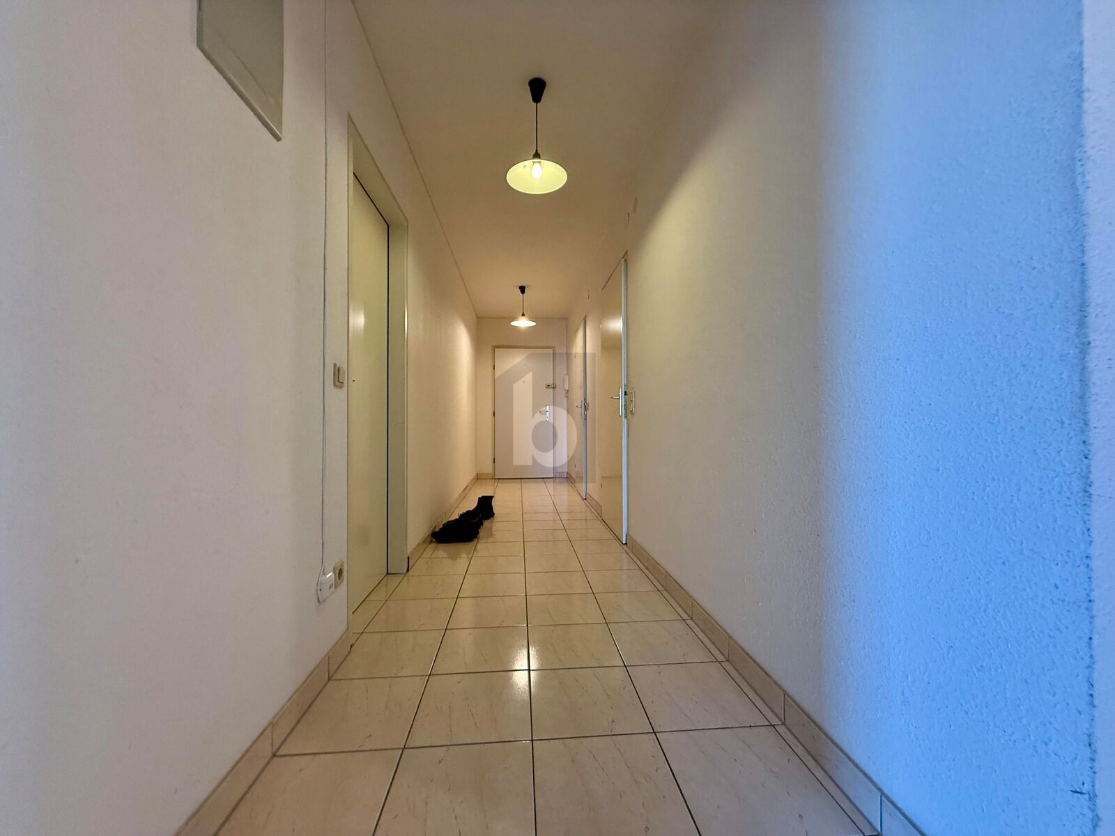 GERUMIG, RUHIG, MIT LOGGIA UND GARAGE! /  / 1220 Wien / Bild 3