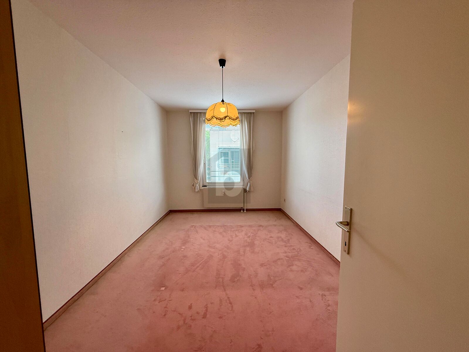 GERUMIG, RUHIG, MIT LOGGIA UND GARAGE! /  / 1220 Wien / Bild 2