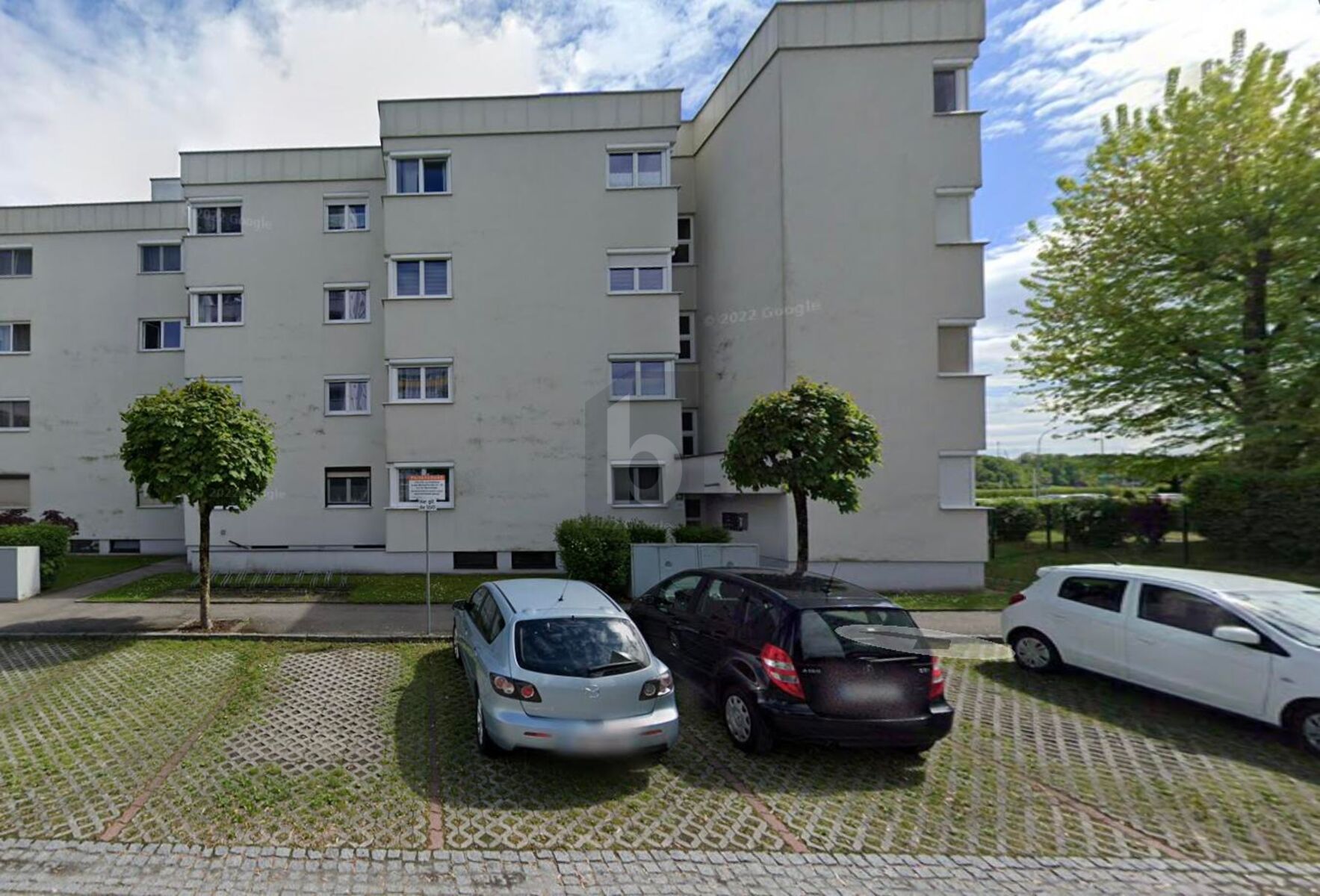 ZENTRALES WOHNEN MIT SONNIGEM BALKON