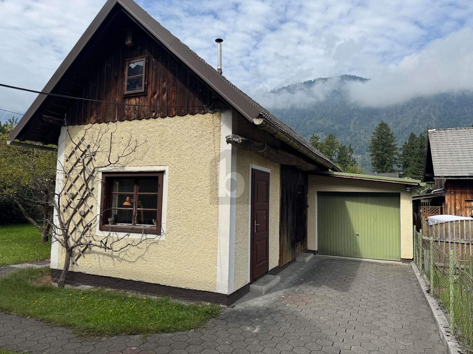 AUSBLICK AUF DIE BERGE MIT GROEM GARTEN UND WERKSTATT /  / 4802 Ebensee / Bild 4