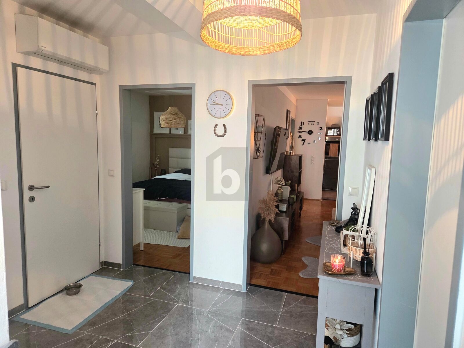 MODERN MIT ZWEI BALKONEN UND TOP-AUSSTATTUNG /  / 8073 Feldkirchen bei Graz / Bild 3