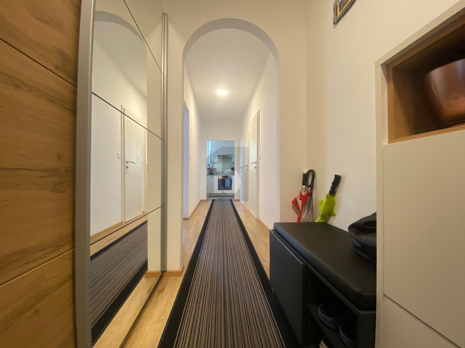 2-ZIMMER MIT WUNDERSCHNEM BLICK INS GRNE /  / 8051 Graz / Bild 3