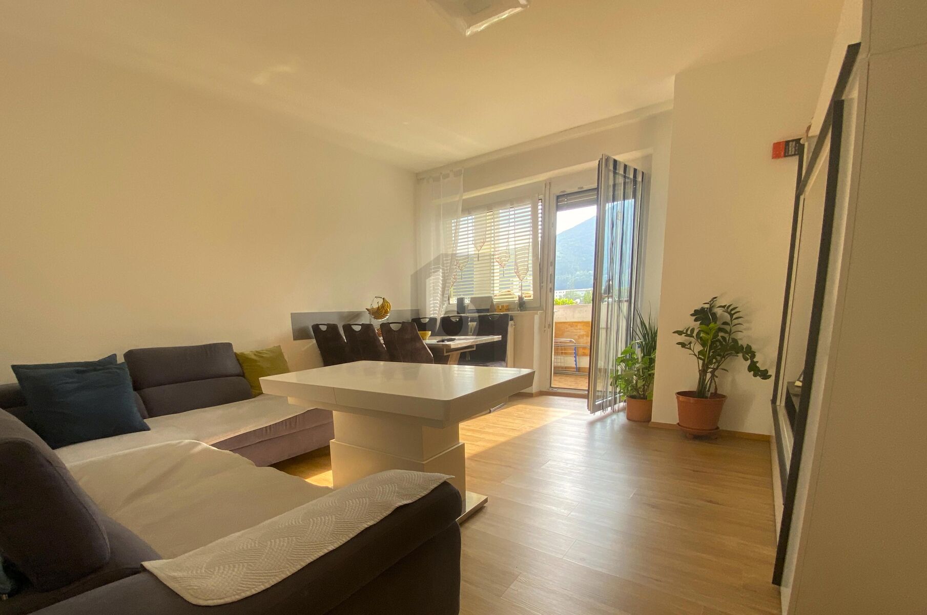 2-ZIMMER MIT WUNDERSCHNEM BLICK INS GRNE /  / 8051 Graz / Bild 1