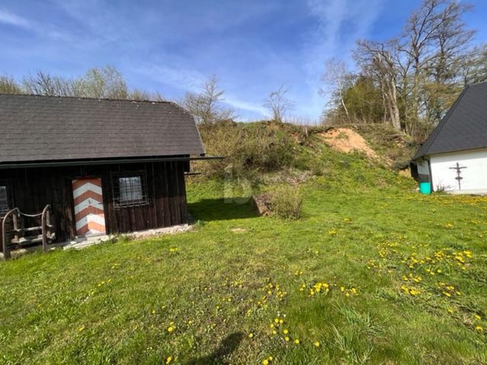 SONNIGES "STERNCHENHAUS" MIT VIEL POTENTIAL IN RUHELAGE /  / 5233 Feldmhl / Bild 1