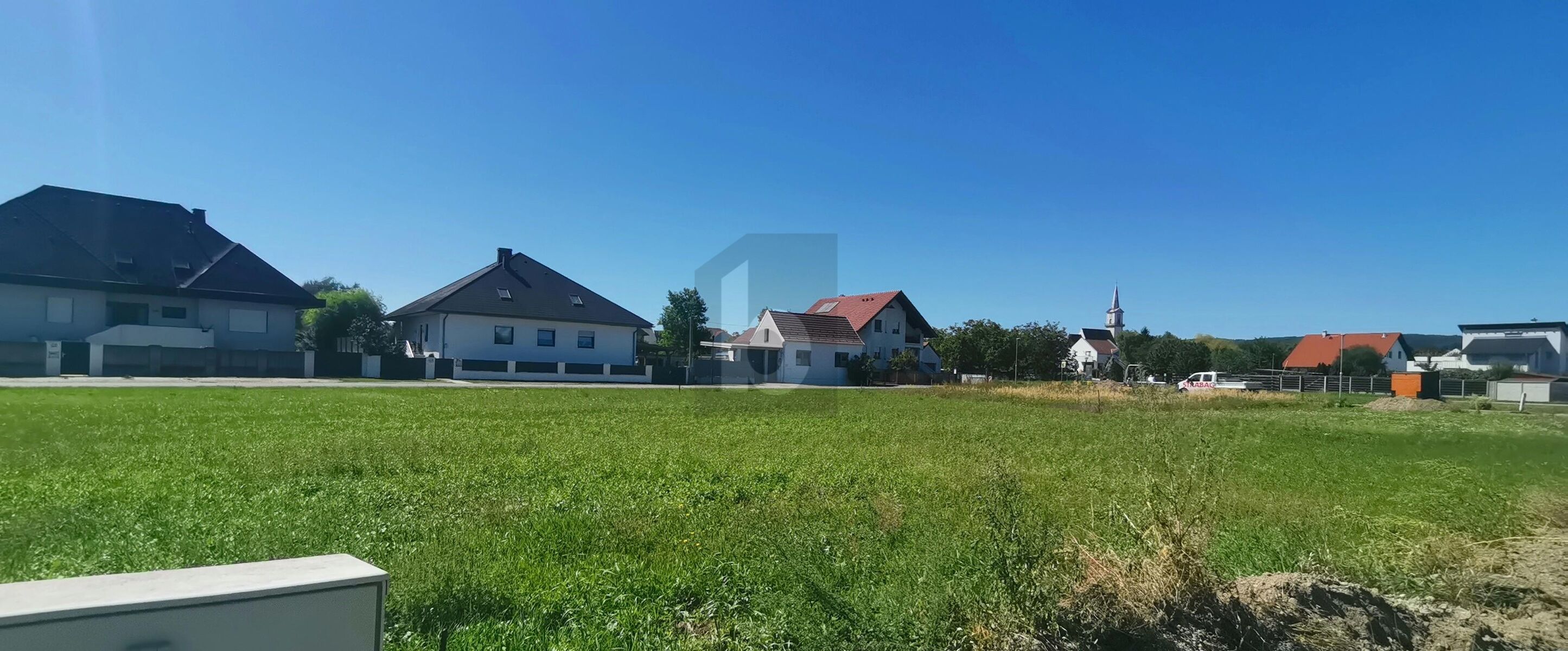 RUHIG GELEGEN - BIS ZU ACHT WOHNEINHEITEN MGLICH /  / 7083 Purbach am Neusiedler See / Bild 2