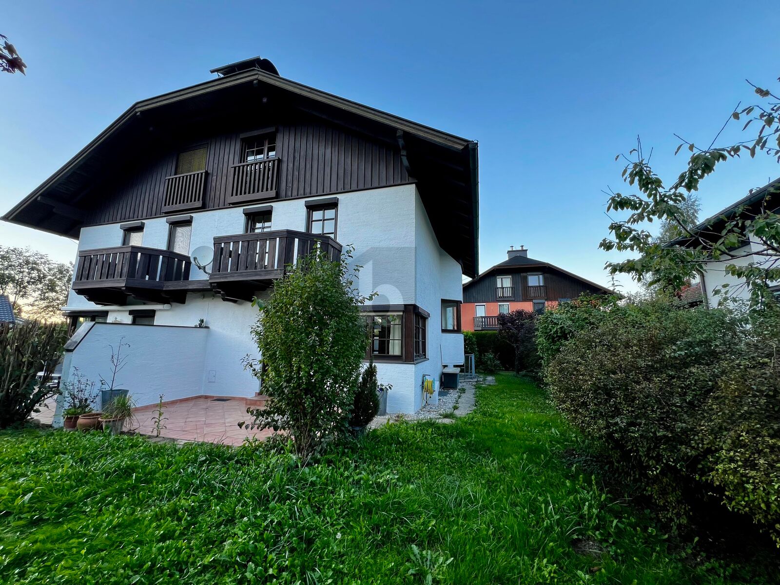 VIEL SONNE IN RUHELAGE MIT TRAUMHAFTEN GARTEN