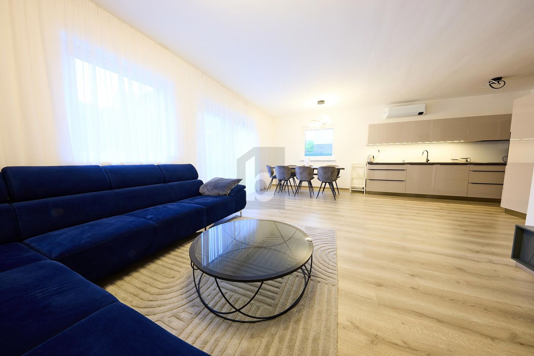 KLARE LINIEN - ELEGANTE AUSSTATTUNG - GARTEN MIT TERRASSE /  / 2405&nbsp;Bad Deutsch Altenburg / Bild 1