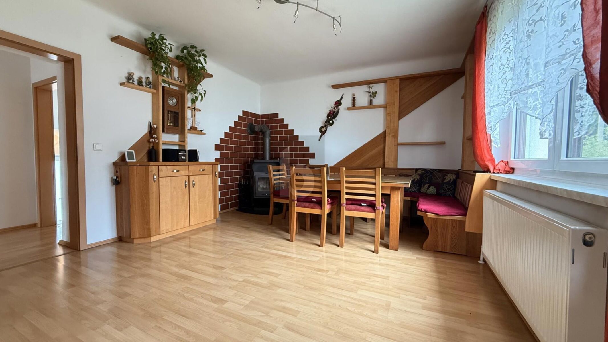 SONNIGER FAMILIENTRAUM MIT VOLLKELLER, 88 QM NEBENGEBUDE UND XXL GARTEN /  / 7372 Dramarkt / Bild 3