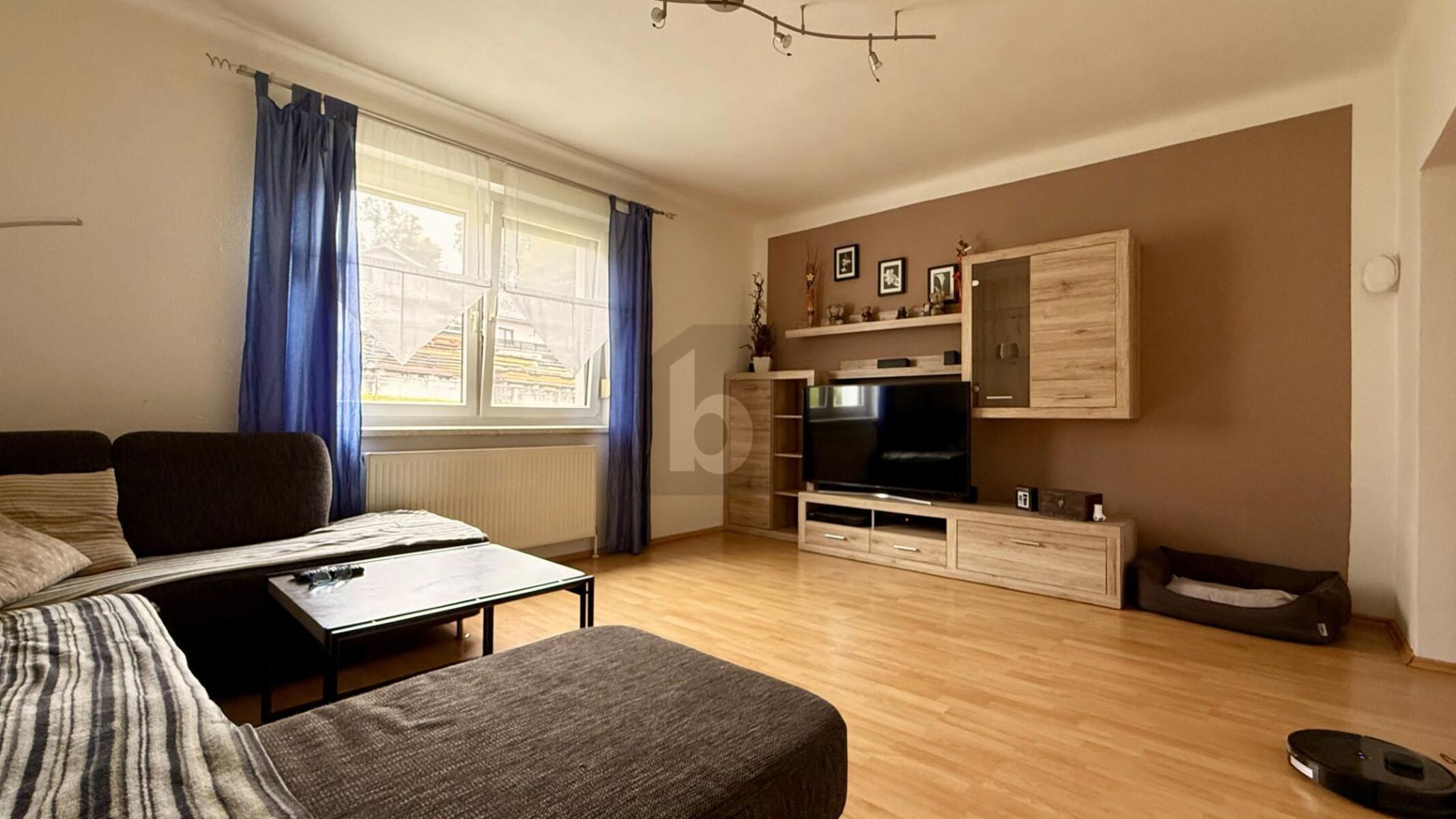 SONNIGER FAMILIENTRAUM MIT VOLLKELLER, 88 QM NEBENGEBUDE UND XXL GARTEN /  / 7372 Dramarkt / Bild 2