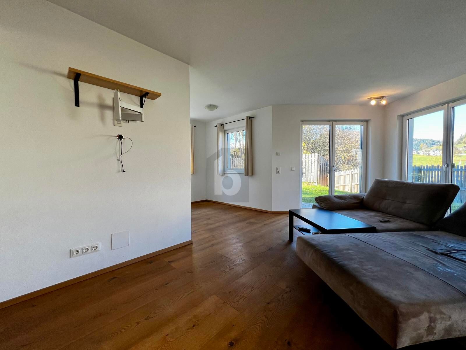 Preisreduktion! TRAUM VOM EIGENHEIM MIT GROEM GARTEN UND VIEL RUHE IN EMBACH! /  / 5651 Lend / Bild 3