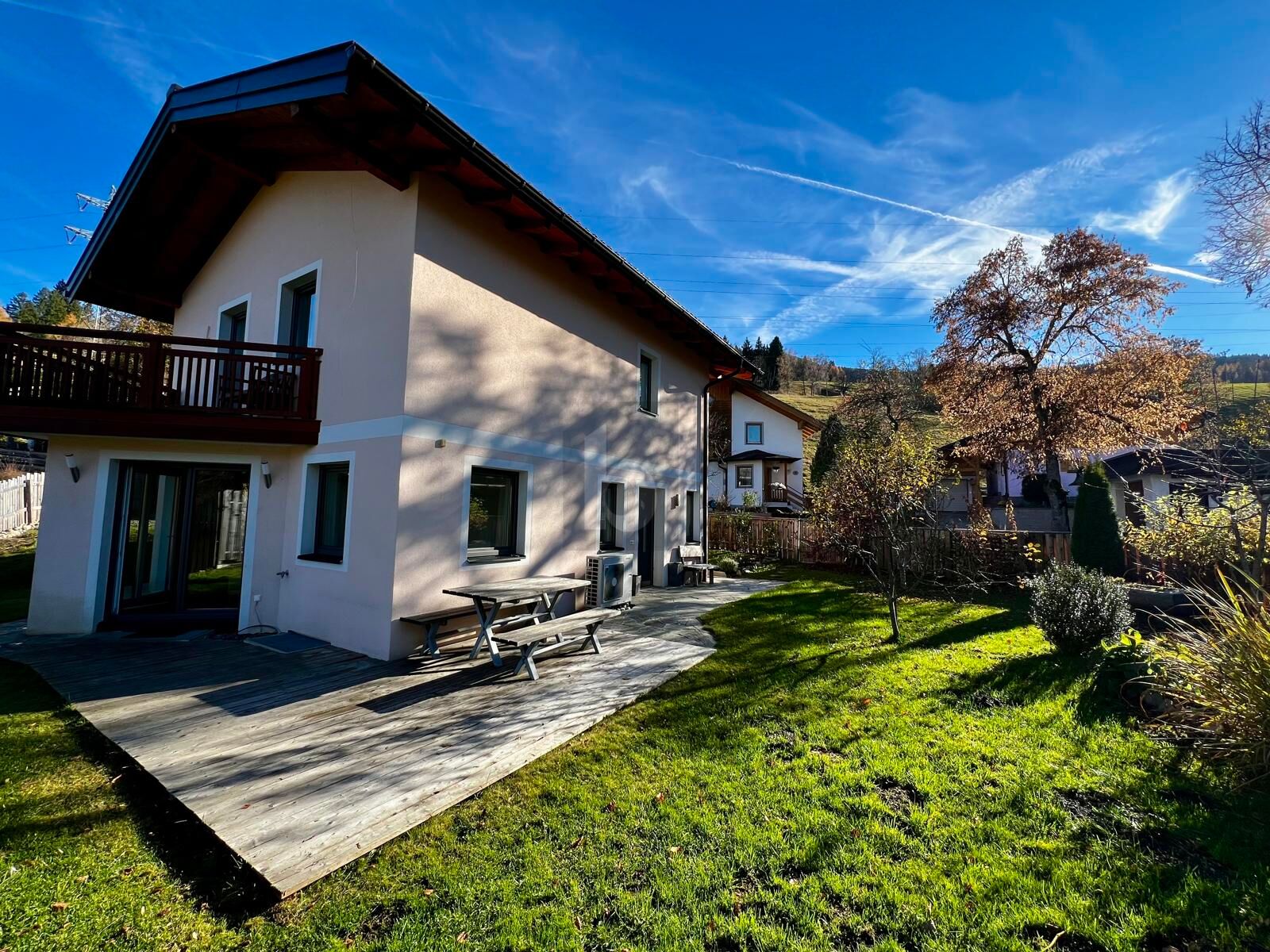 TRAUM VOM EIGENHEIM MIT GROßEM GARTEN UND VIEL RUHE IN EMBACH!