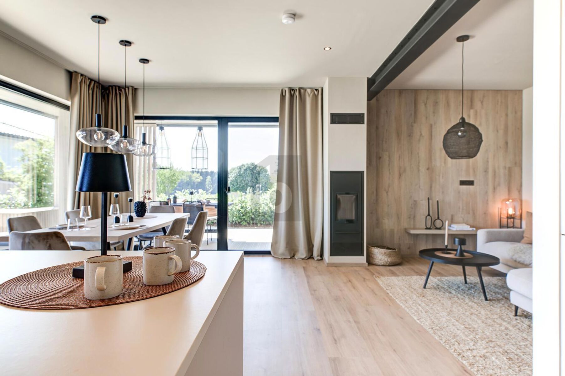 DESIGNBUNGALOW MIT SONNIGEM POOL UND HOCHWERTIGSTER AUSSTATTUNG /  / 5232 Kirchberg bei Mattighofen / Bild 2