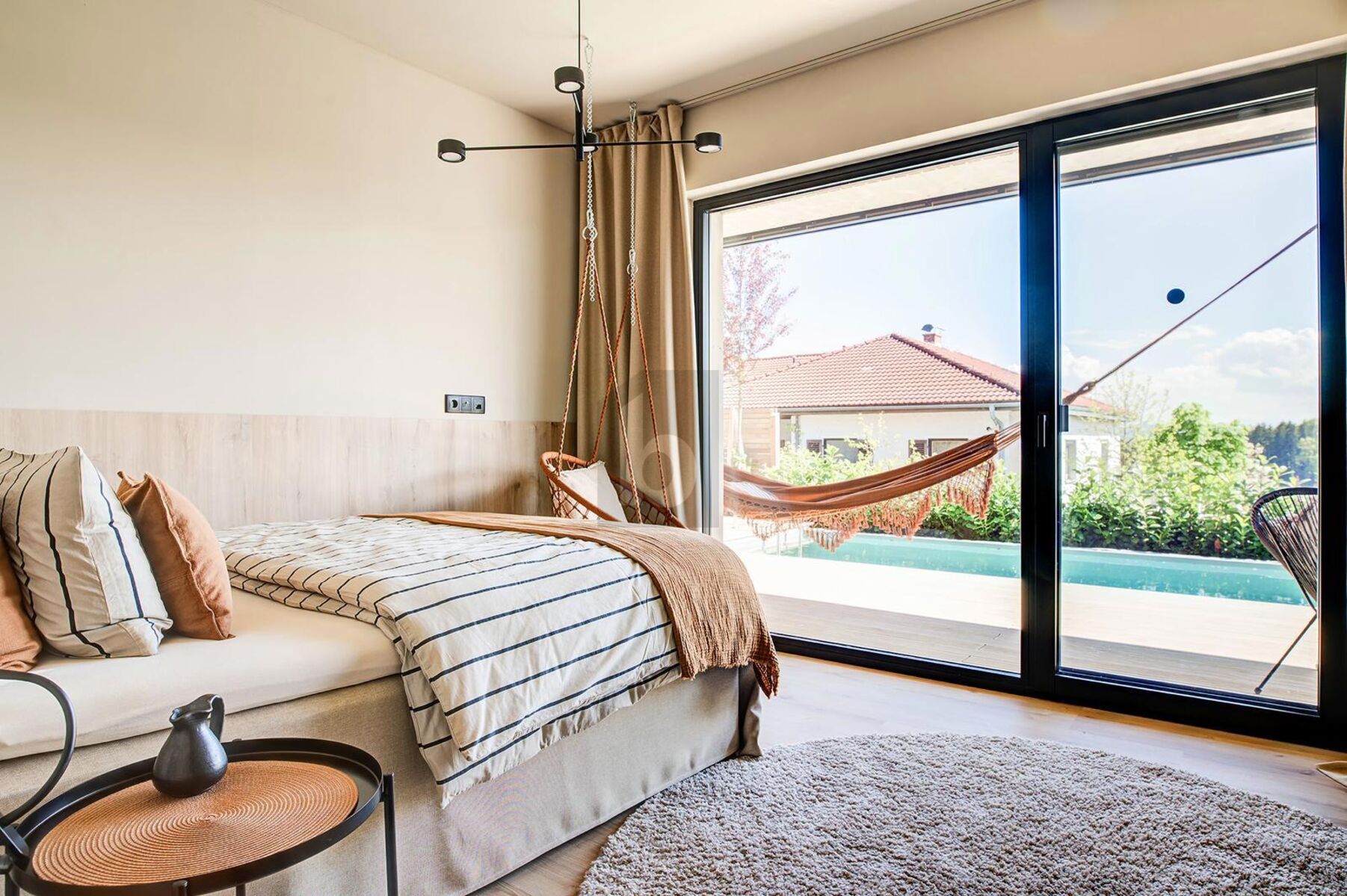 DESIGNBUNGALOW MIT SONNIGEM POOL UND HOCHWERTIGSTER AUSSTATTUNG /  / 5232 Kirchberg bei Mattighofen / Bild 3