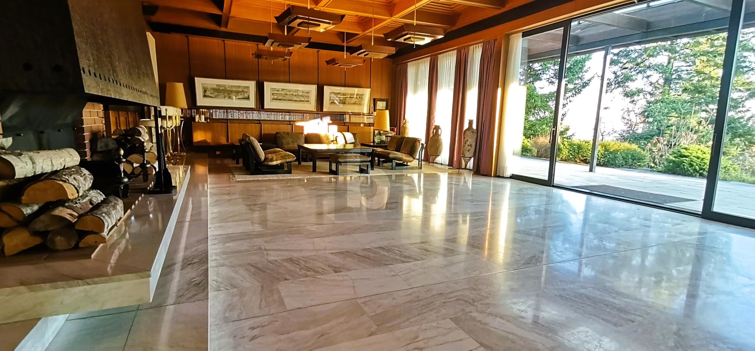 VOM LUXUS REPRSENTATIVEN LEBENS - GEFHLTE ALLEINLAGE /  / 7051 Grohflein / Bild 1