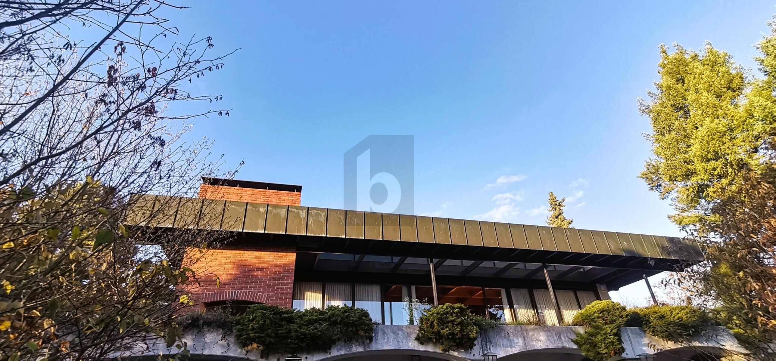 VOM LUXUS REPRSENTATIVEN LEBENS - GEFHLTE ALLEINLAGE /  / 7051 Grohflein / Bild 2