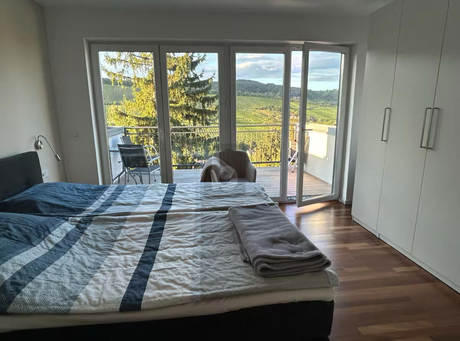 MBLIERTER WOHNHIT MIT BLICK AUF DIE WEINBERGE - 1 JAHR, VERLNGERUNGSOPTION /  / 1190 Wien / Bild 2