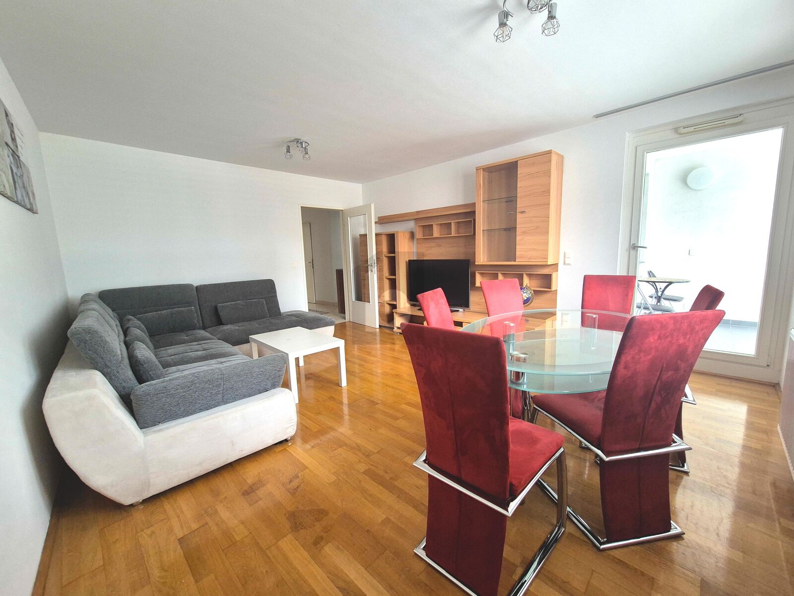 GEMTLICHES ZUHAUSE MIT WOHLFHLCHARAKTER /  / 1110 Wien / Bild 1