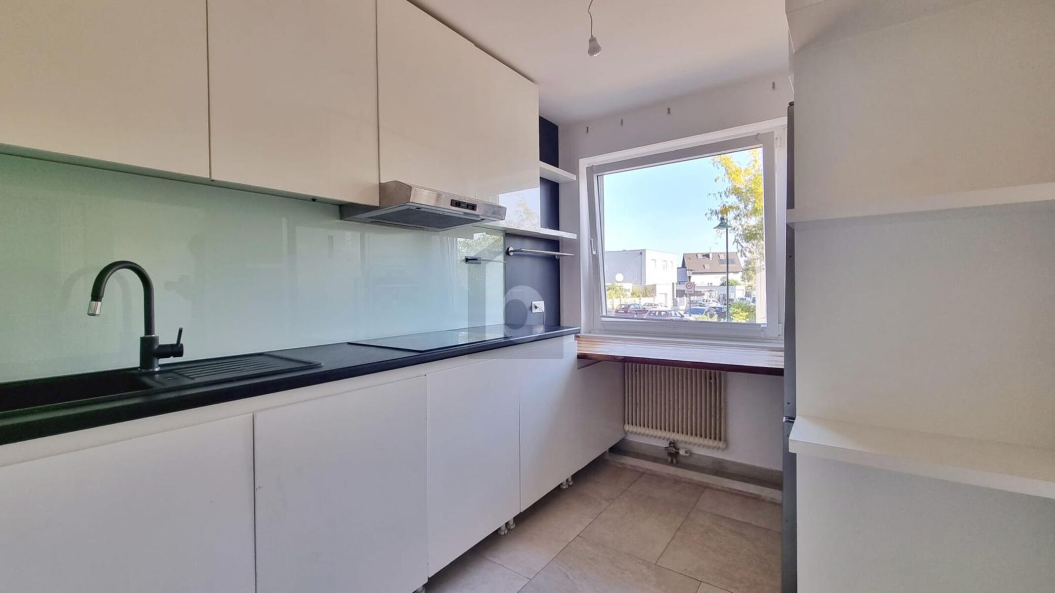 SCHNER FAMILIENHIT IN ZENTRALER LAGE!