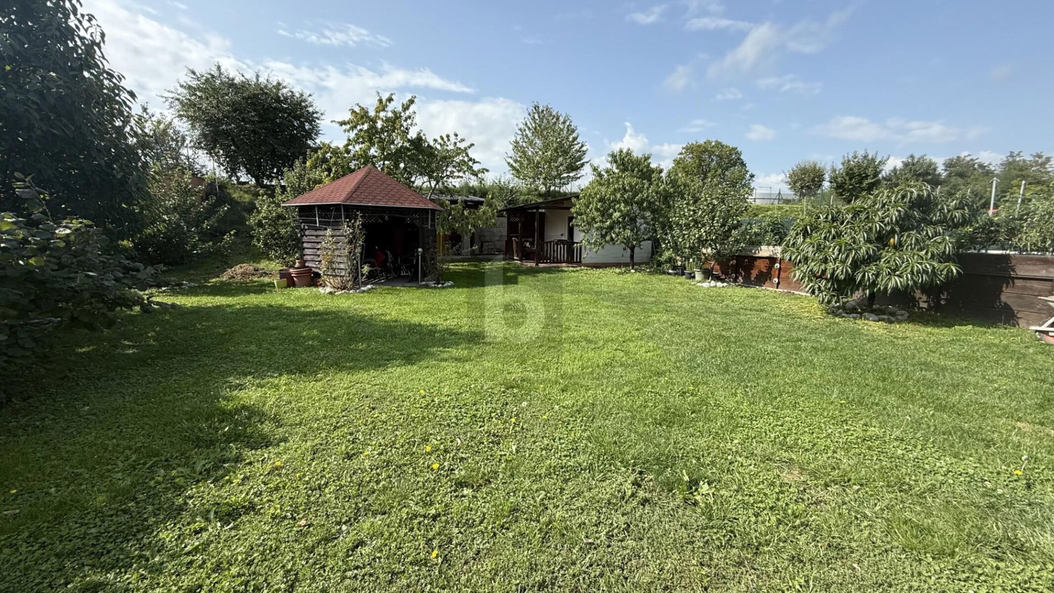 Preisreduktion! LIEBEVOLL GEPFLEGT MIT SONNIGEM SD-WEST GARTEN & DOPPELGARAGE /  / 7011 Siegendorf im Burgenland / Bild 1