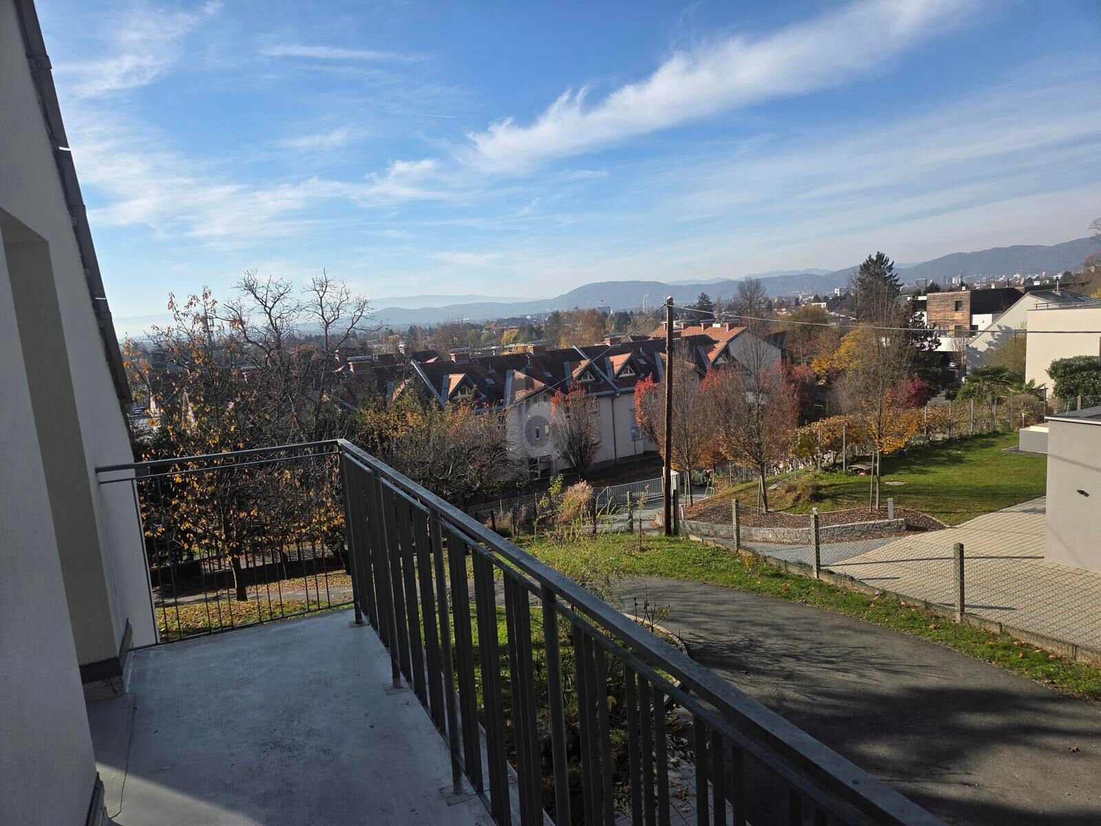 EXKLUSIV MIT MODERNISIERTEM ALTBESTAND UND PANORAMABLICK - IN ST. PETER /  / 8042 Graz / Bild 4