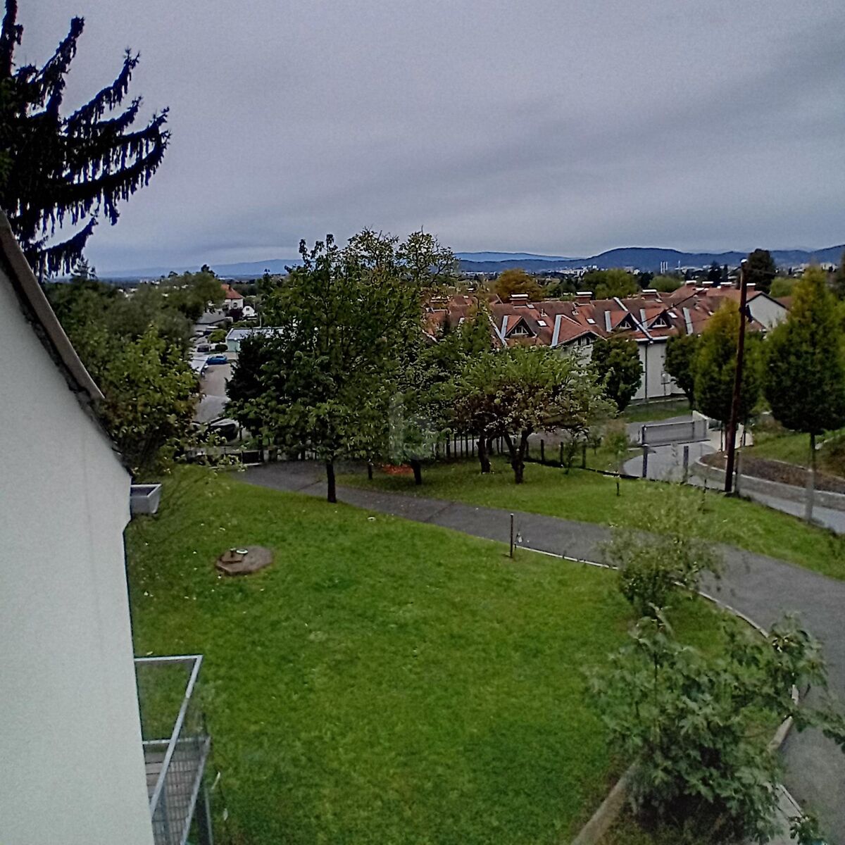 EXKLUSIV MIT MODERNISIERTEM ALTBESTAND UND PANORAMABLICK - IN ST. PETER /  / 8042 Graz / Bild 1