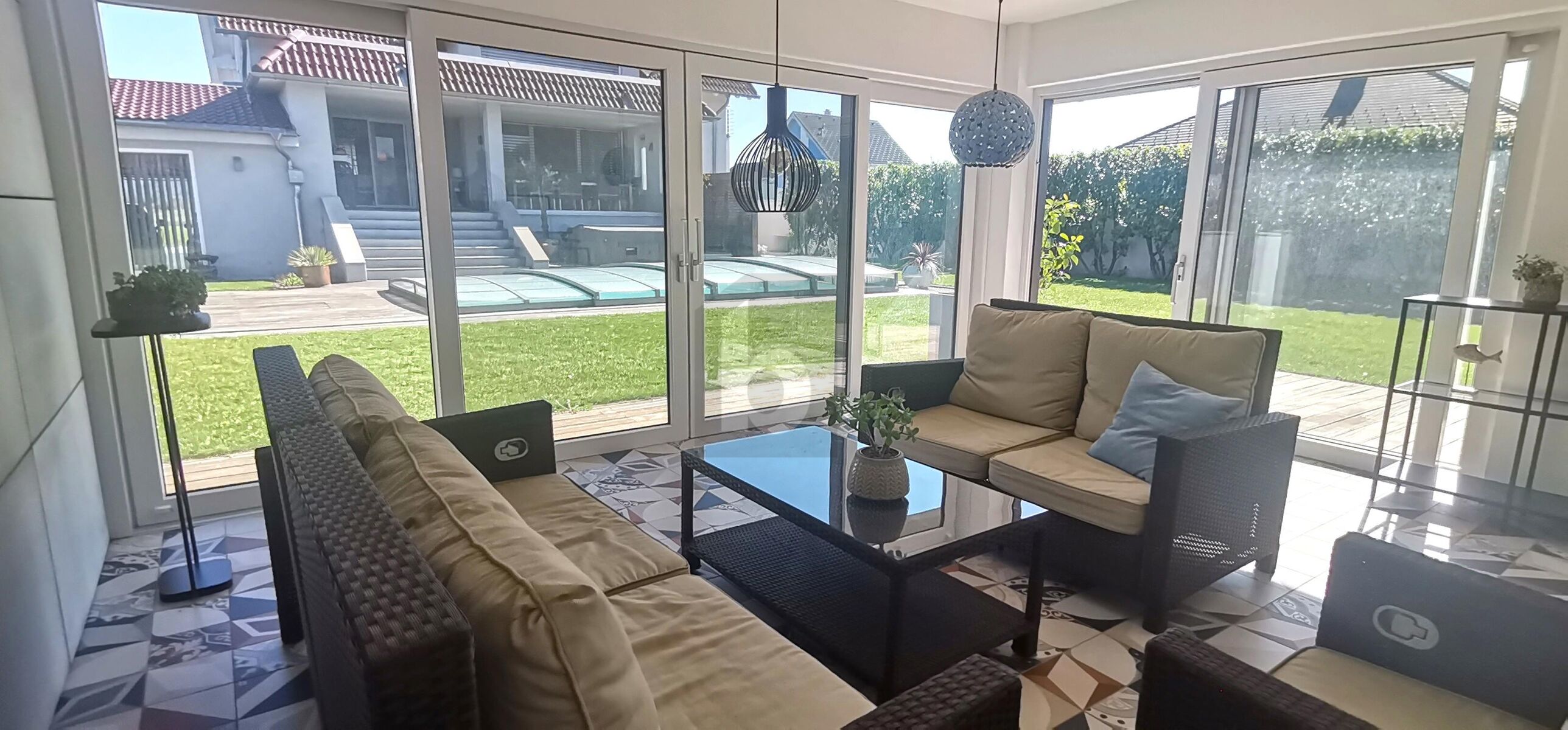  MODERNE ELEGANZ - GROSSZGIGER FAMILIENHIT MIT POOL UND POOLHAUS /  / 2443 Loretto / Bild 4