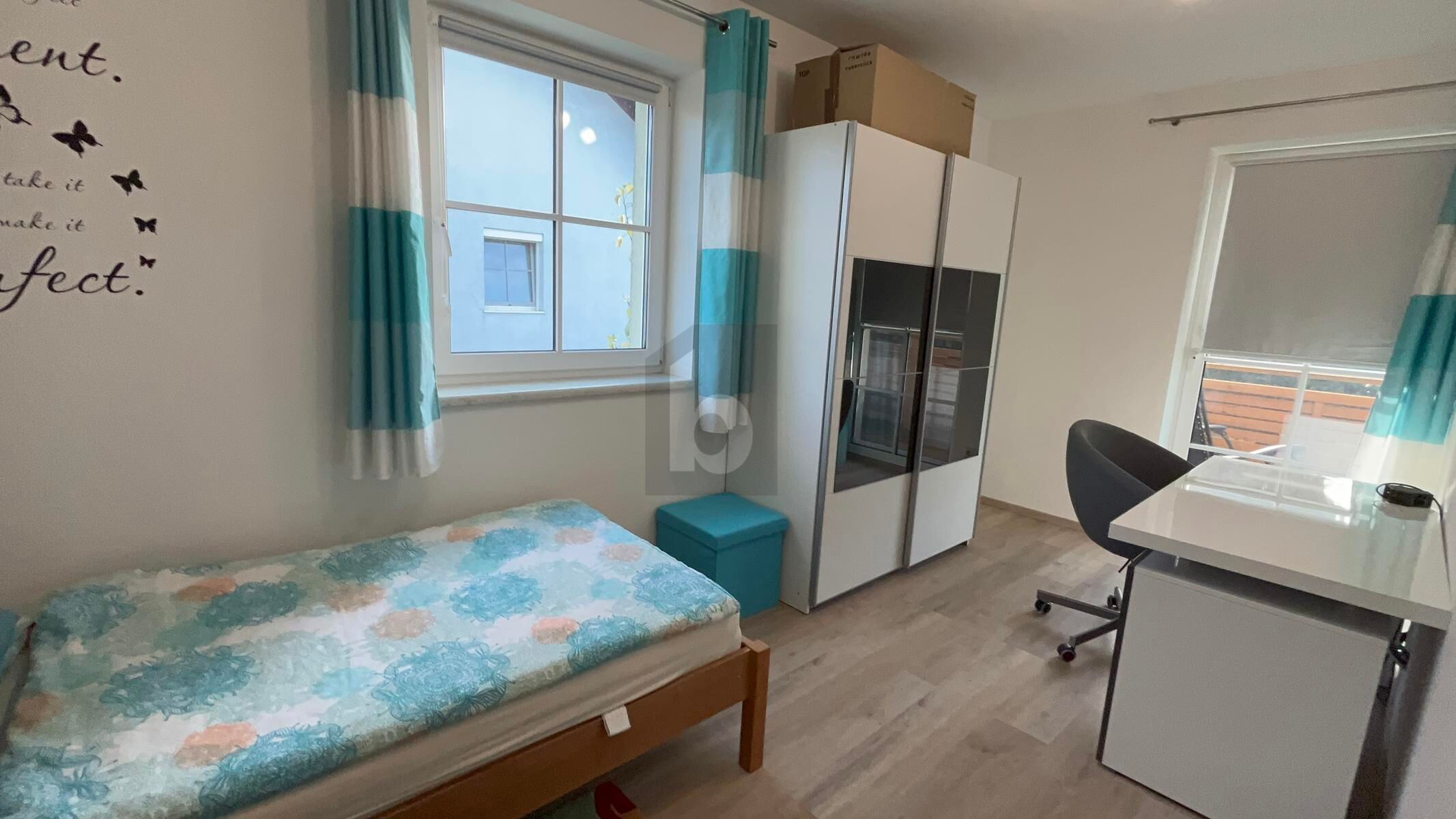 PREISHIT! FAMILIENFREUNDLICHES REIHENENDHAUS MIT DACHAUSBAU UND GARTEN /  / 5204 Straßwalchen / Bild 3