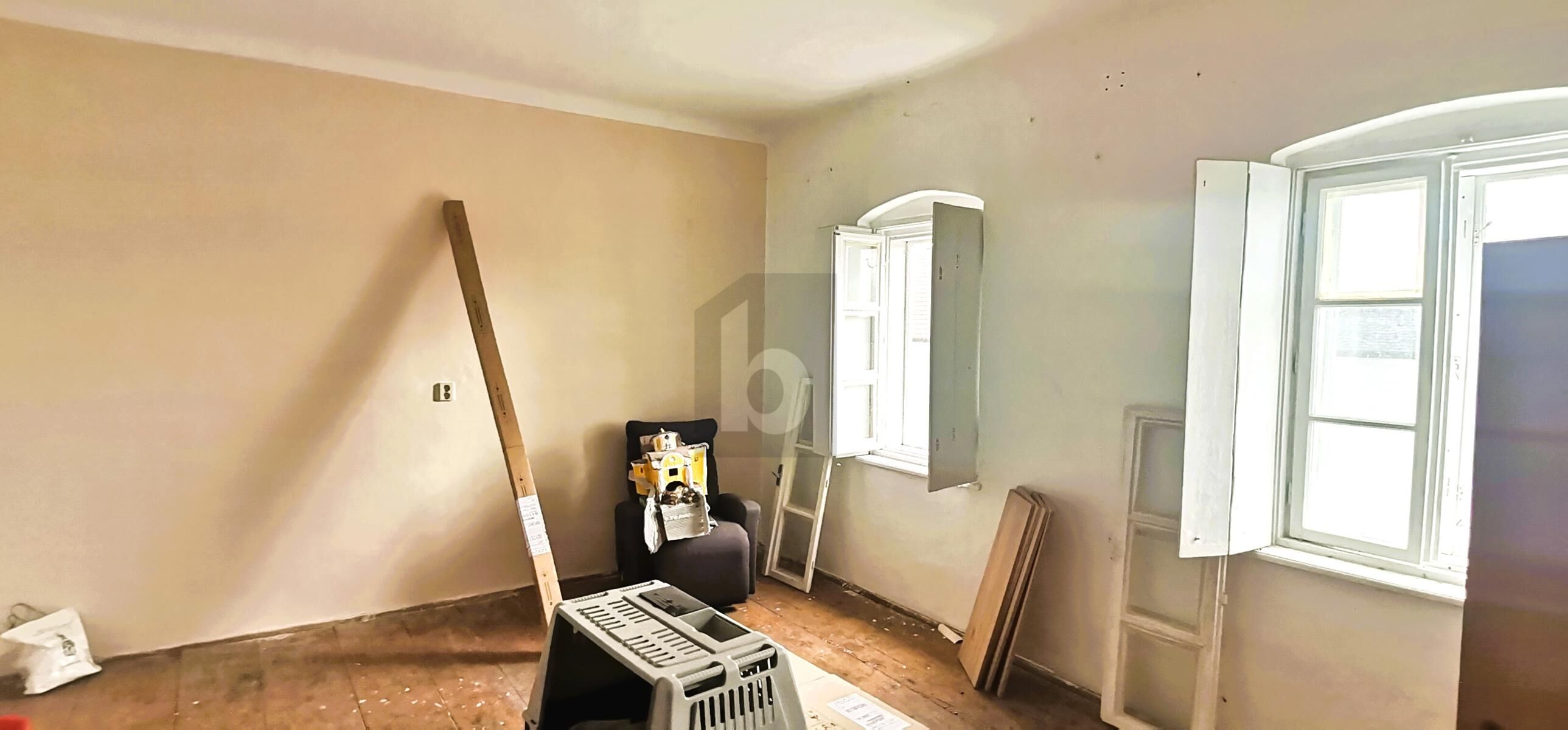 TRADITIONELLER STRECKHOF MIT GARTEN, SCHEUNE UND ZWEITER ZUFAHRT - BAURESERVE /  / 7051 Grohflein / Bild 2