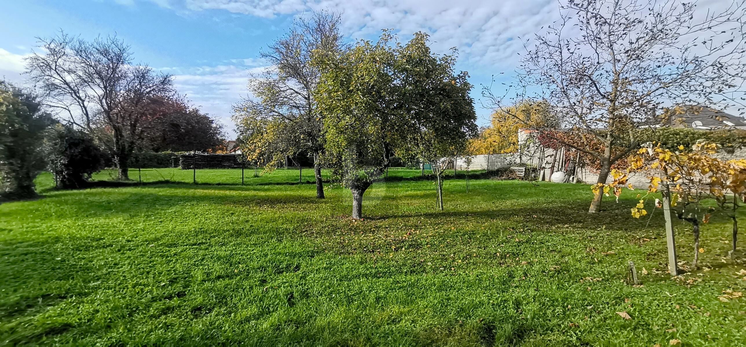 PERFEKT GESCHNITTEN - SDOST-AUSRICHTUNG - AUFSCHLIESSUNGSKOSTEN BEZAHLT /  / 7091 Breitenbrunn / Bild 1