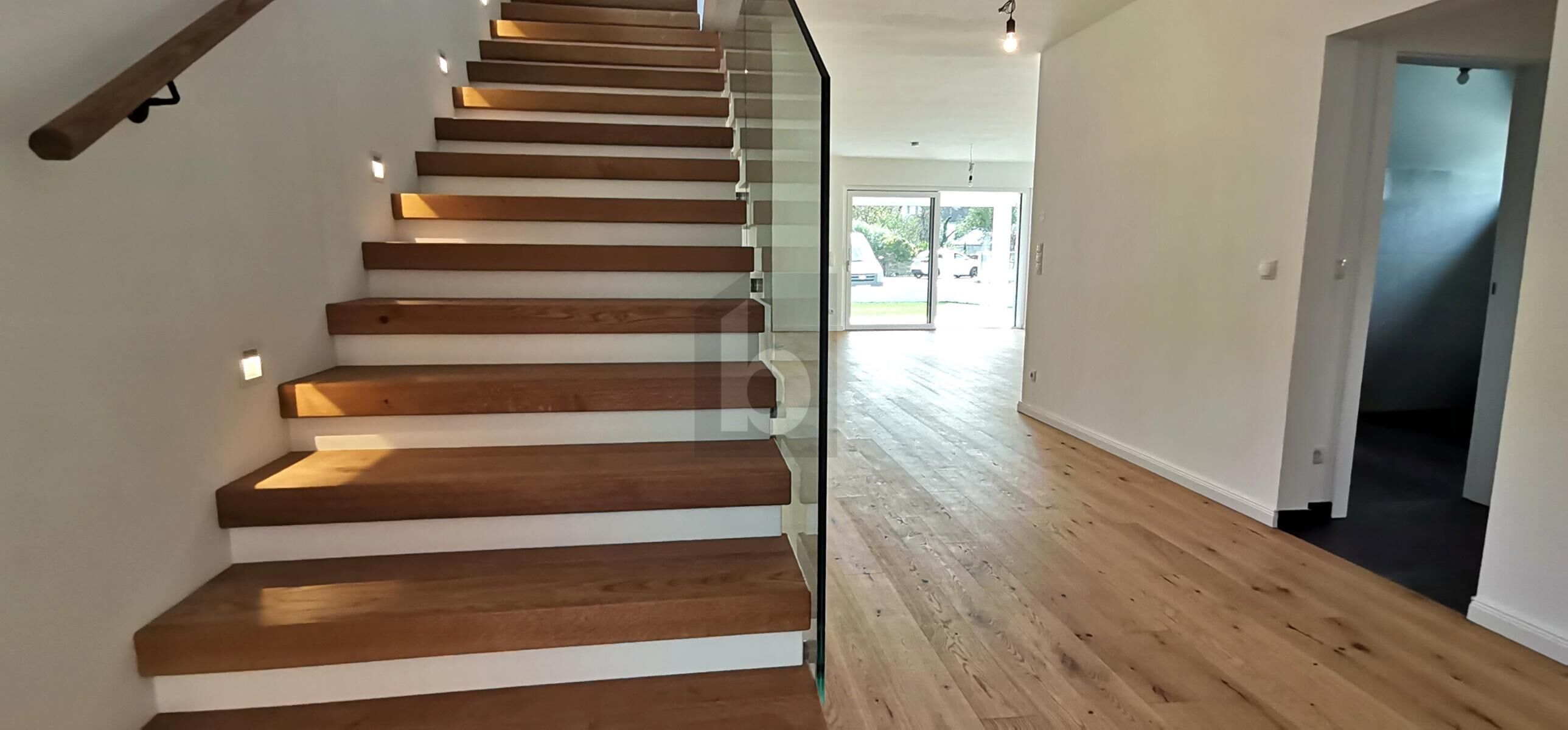 MODERN - ELEGANT - BERDACHTE TERRASSE - GARTEN /  / 7202 Bad Sauerbrunn / Bild 2