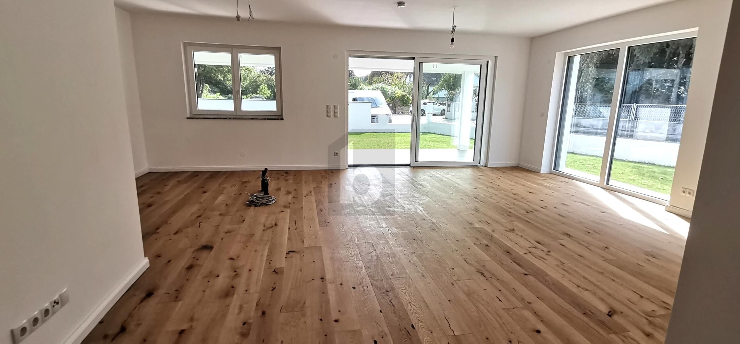 MODERN - ELEGANT - BERDACHTE TERRASSE - GARTEN /  / 7202 Bad Sauerbrunn / Bild 1