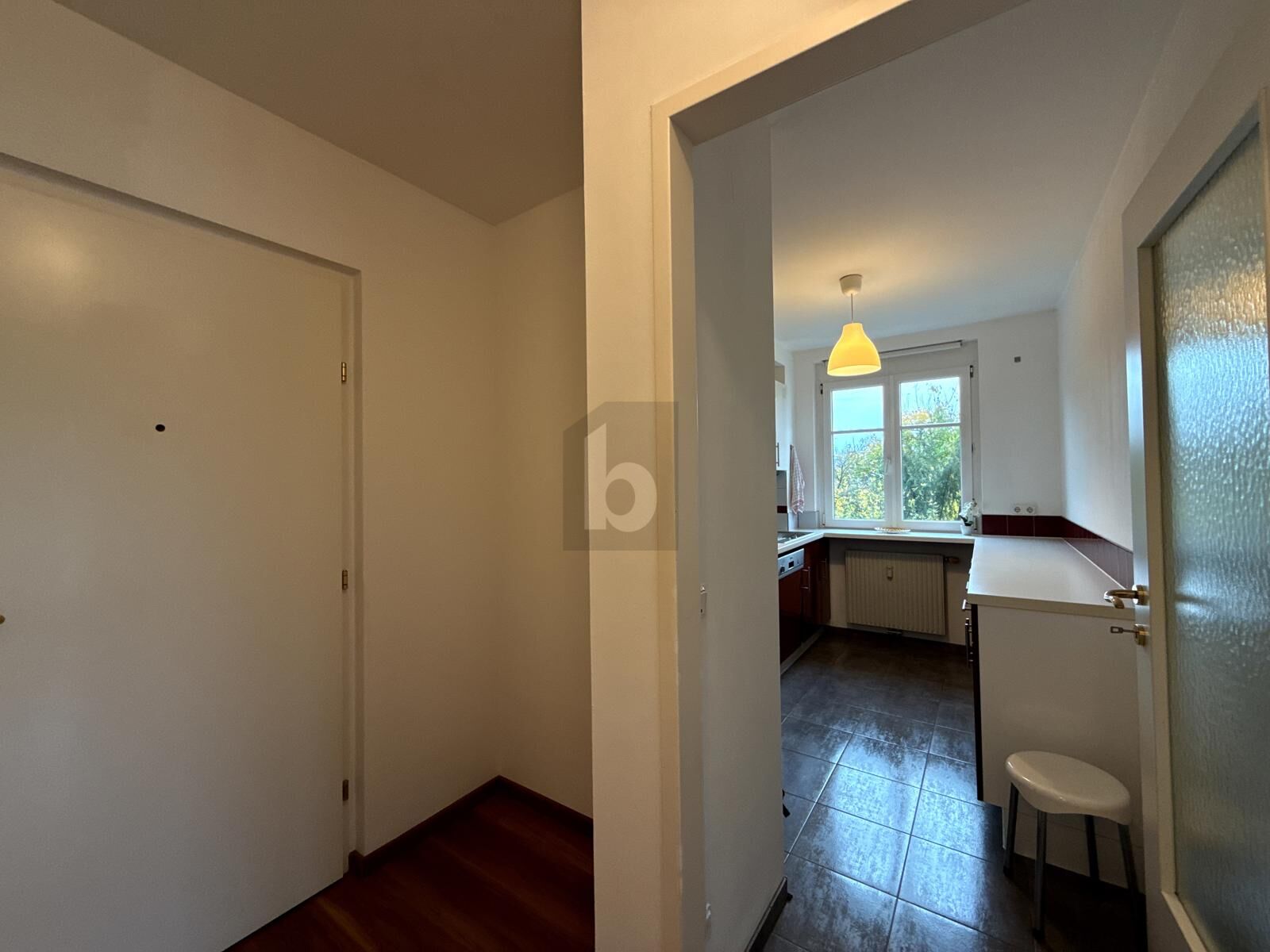 CHARMANTES OBJEKT MIT TERRASSE & ZWEI GARAGENPLTZEN IM 13. BEZIRK /  / 1130 Wien / Bild 3