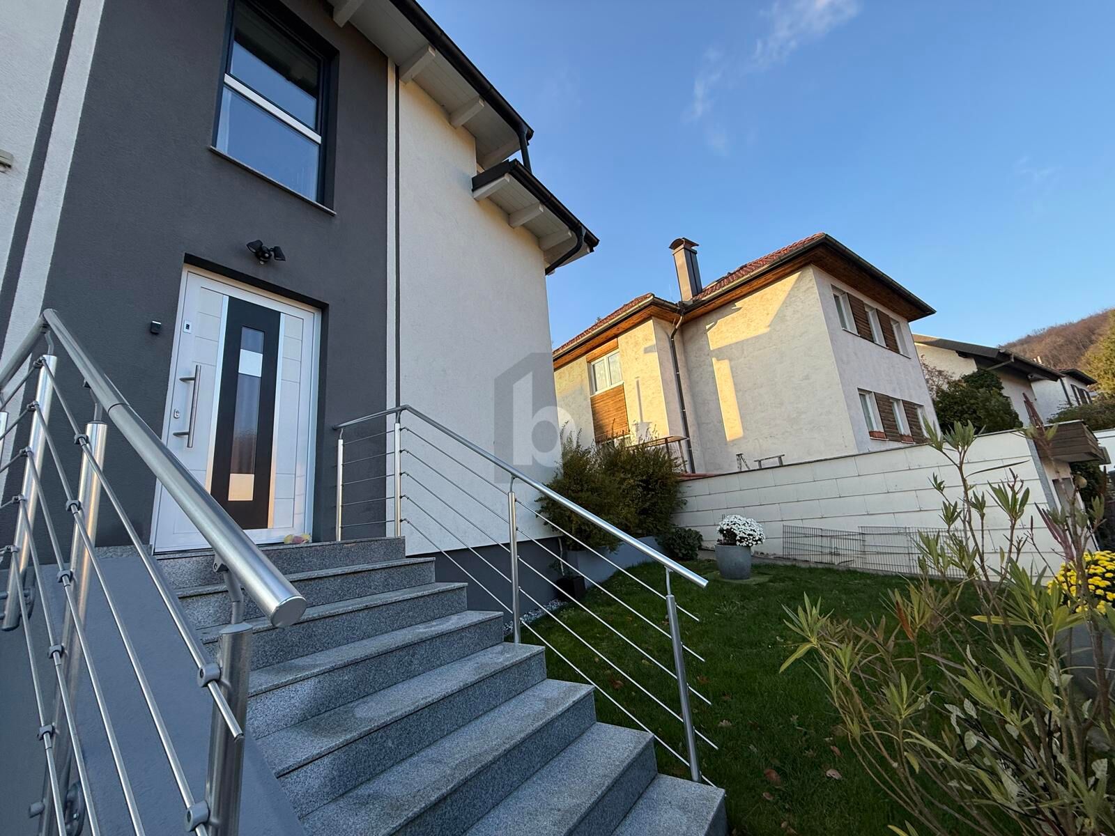 MODERN MIT BERG- UND WALDBLICK! / / 3002 Purkersdorf / Bild 2