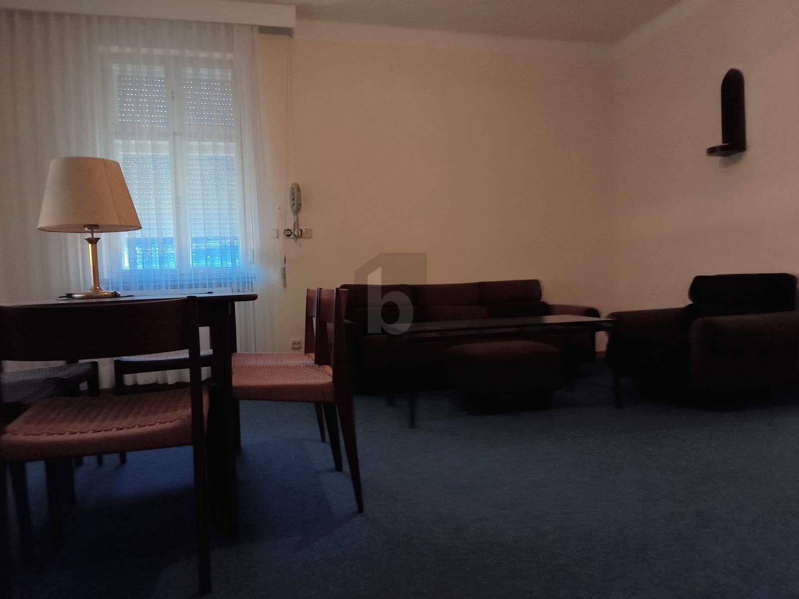 VORTEILHAFTE KOMBINATION AUS EXTRA VIEL FLÄCHE UND GEWERBLICHER NUTZUNG / / 2145 Hausbrunn / Bild 1