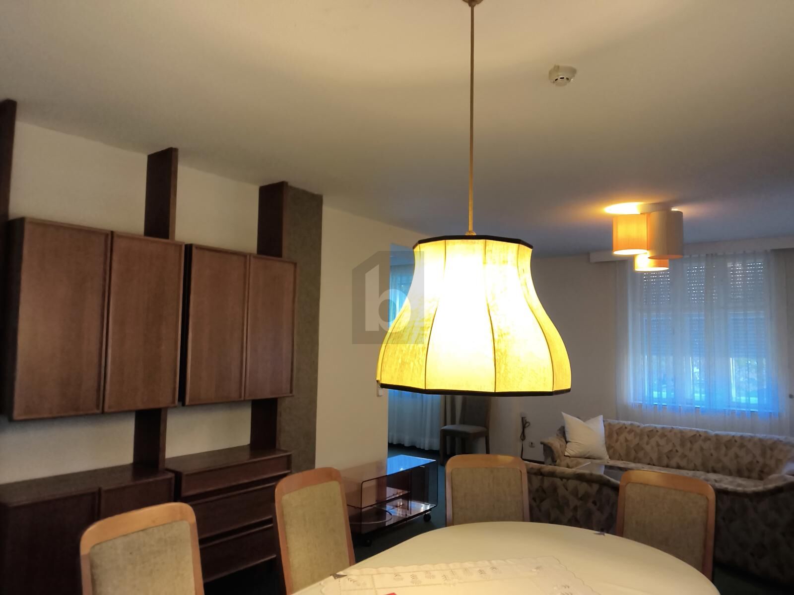 VORTEILHAFTE KOMBINATION AUS EXTRA VIEL FLÄCHE UND GEWERBLICHER NUTZUNG / / 2145 Hausbrunn / Bild 2