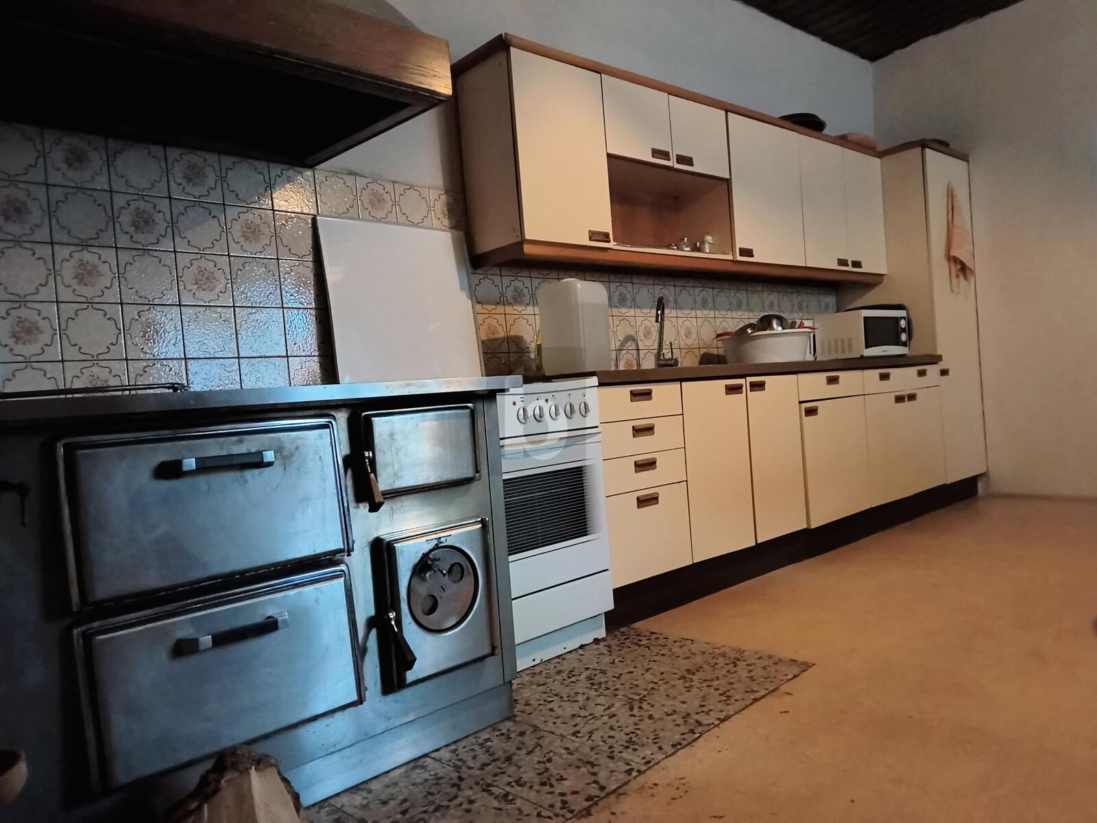 CHARMANTES WOHNEN MIT GROEM HOF, TIERHALTUNG & VIEL PLATZ FR FAMILIEN! /  / 2153 Stronsdorf / Bild 3