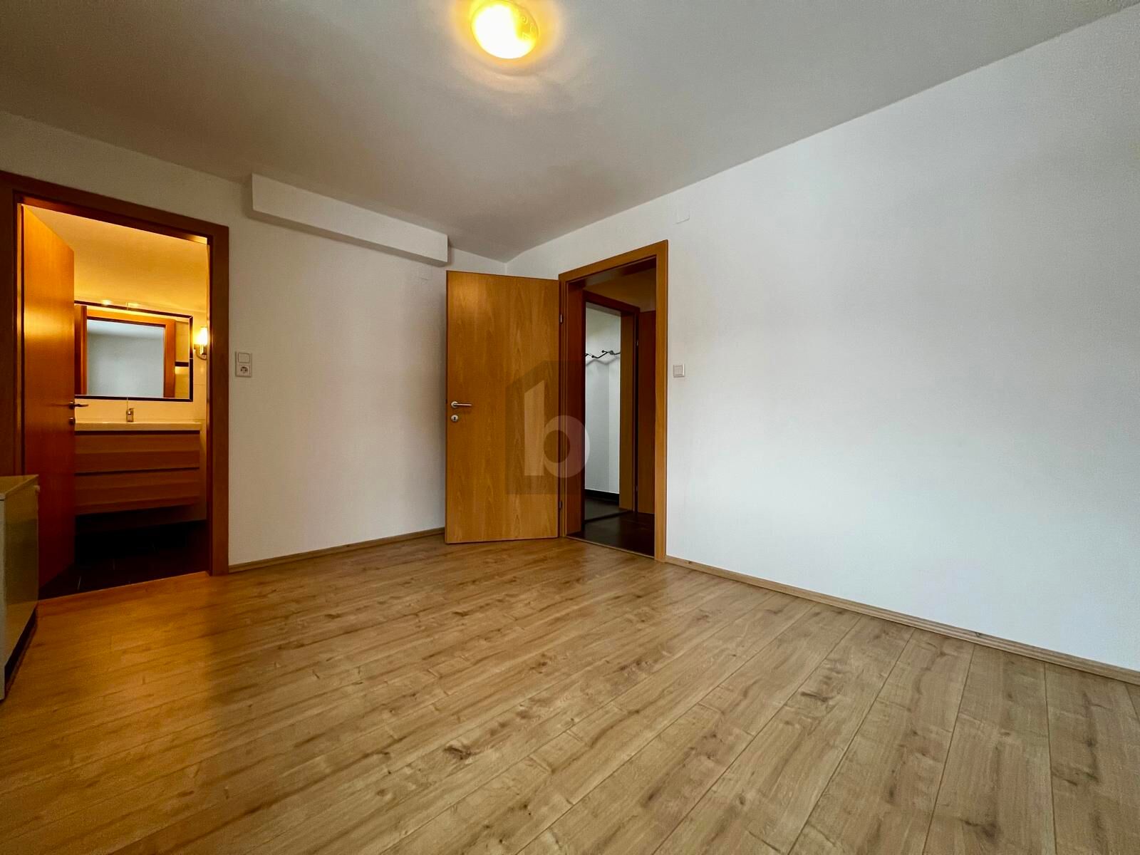 PREISHIT! TOP ZUSTAND MIT BALKON & NIEDRIGEN BETRIEBSKOSTEN / / 5632 Dorfgastein / Bild 3